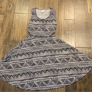 Lularoe black and white Nikki dress